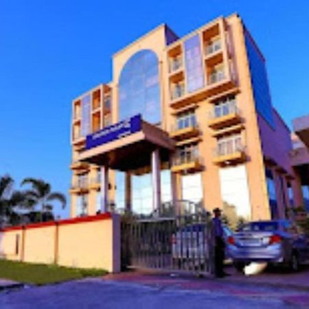 The Fern Residency Haridwar Hotel Exterior foto