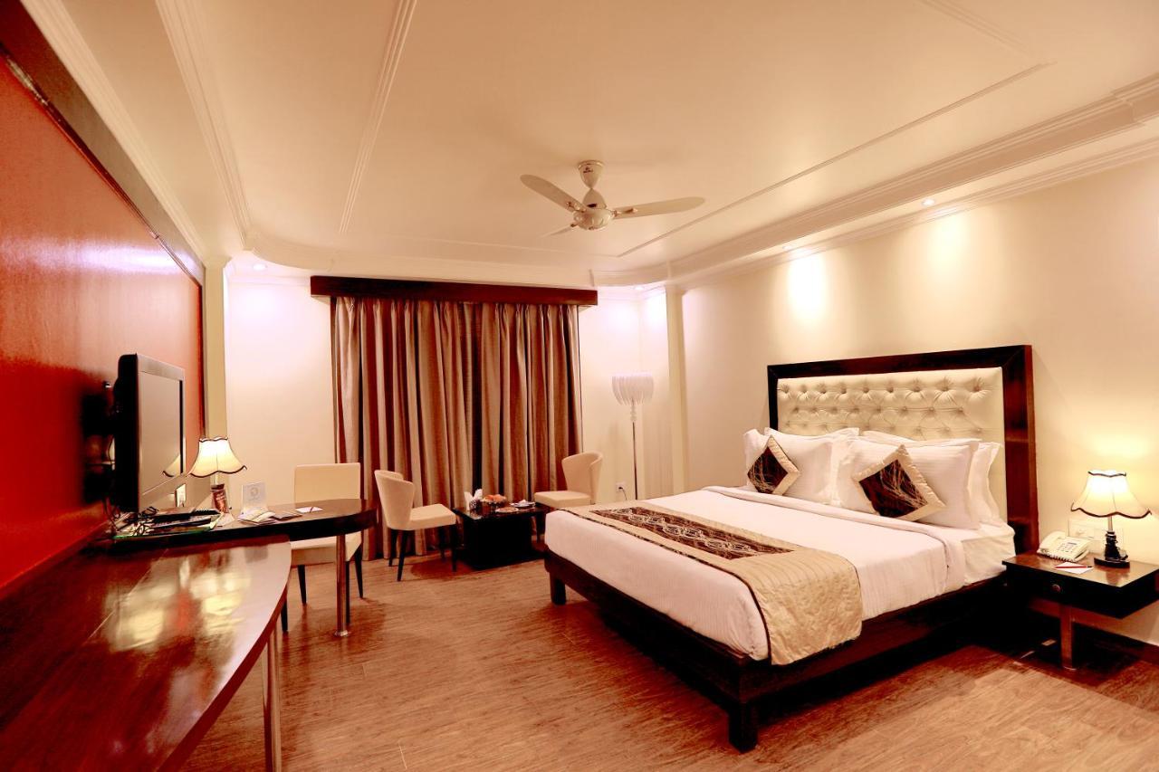 The Fern Residency Haridwar Hotel Exterior foto