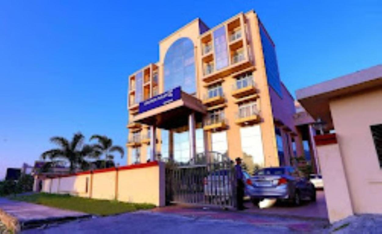 The Fern Residency Haridwar Hotel Exterior foto